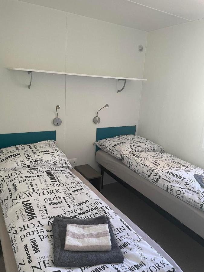 Mobile Homes Dole Živogošće Buitenkant foto